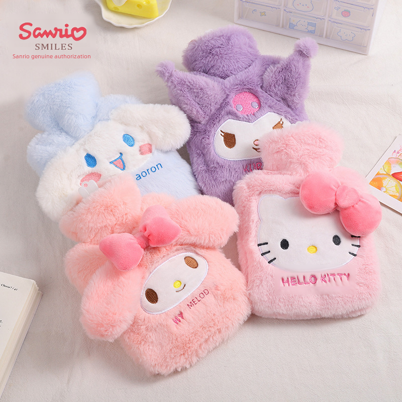 Foot warmer hot water bottle filled with water for sleeping hot water bottle filled with water for girls cute hand warmer Sanrio plush 2022